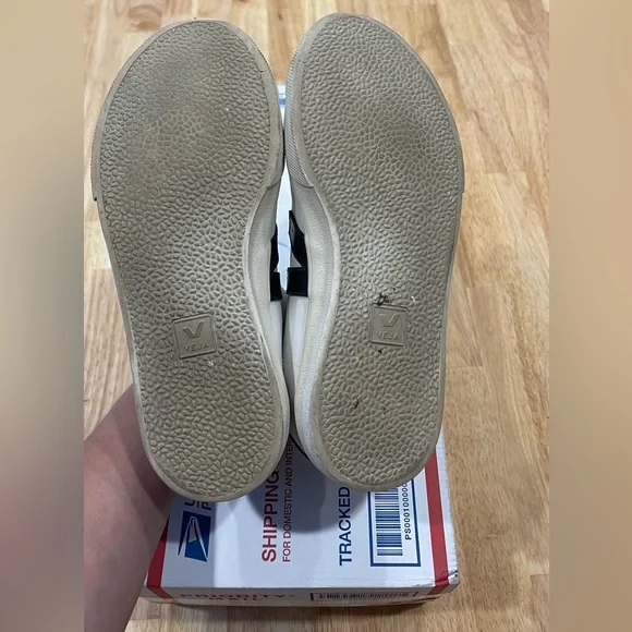 Veja Black and White Sneakers - Picture 8 of 9